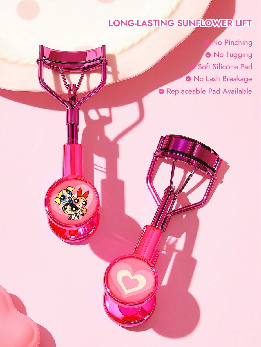 THE POWERPUFF GIRLS X SHEIN 亮麗桃紅色可愛卡通女孩睫毛夾,愛心圖案,彈性金屬框架搭配矽膠墊,便攜式日常化妝與補妝美妝工具,兩款可選 - 玫紅色 - 查看 1