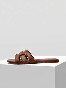MOTF PREMIUM WOMEN'S FASHION SIMPLE WOVEN FLAT SANDALS - Coffee Brown - View 2