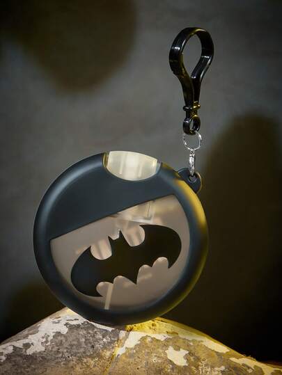 BATMAN X SHEIN 25ml/0,87oz, nachfüllbare Sprühflasche, klassisches schwarzes Fledermaus-Logo und Buchstabenmuster, kann Parfüm, Toner und andere Flüssigkeiten enthalten, mit Trichter, mit Schlüsselband, einfach zu verwenden, weiches Silikonmaterial, tragbar für Reisen, tägliche Notwendigkeiten, geeignet für Reisen, D