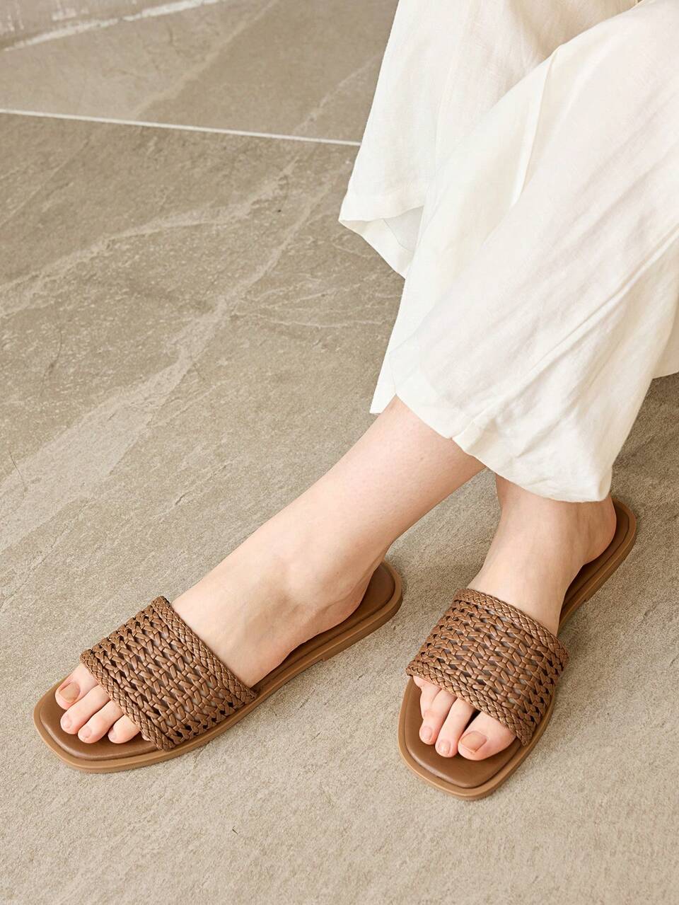 MOTF WOMEN'S BROWN WOVEN FLAT SANDALS