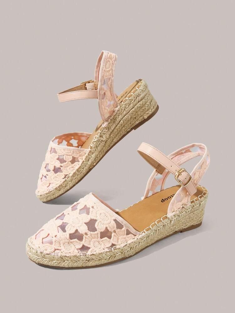 Styleloop Ladies Wedge Heel Round Toe Embroidered Mesh Flower Casual Beach Vacation Style Shoes Sandals - Pink - View 3