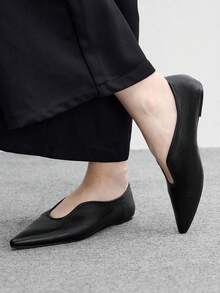 CUCCOO BIZCHIC Women's, Black V-Cut Pointed Flats, Workplace Commuter Dress, Work Shoes. - Black - View 4