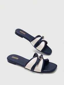 CUCCOO BIZCHIC Sandalias planas de moda para mujer con hebilla de color azul oscuro a juego - Azul oscuro - Ver 3