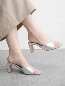 Silver sheep pattern