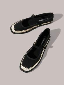 Styleloop Women's Retro Embroidered Flannel Pull-Up Belt Flat-Soled Shoes - Black - View 3
