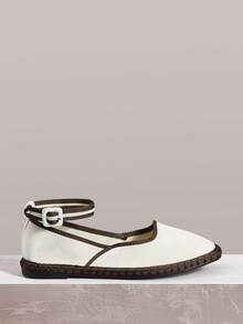 Styleloop Sepatu Flat Wanita Warna Beige Vintage dengan Tali Beludru - Krem - View 1