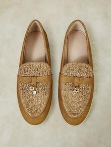 Light warm yellow brown