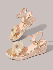 Styleloop Women's Shoes, Brown, Flower Embroidered Hemp Rope Straw Shoes, Wedge Heel Platform Sandals, Height-Enhancing Holiday Bohemian Wear - Gold - View 3