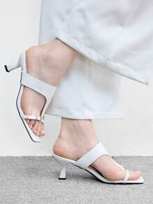 CUCCOO BIZCHIC 時尚簡約方頭白色性感女款夾趾半包拖鞋 - 白色 - 查看 3