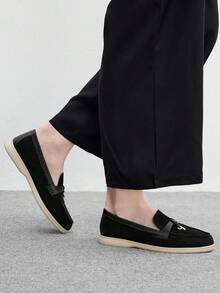 CUCCOO BIZCHIC 女款時尚黑色麂皮拼接舒適通勤平底樂福鞋，適合購物、工作與日常穿著 - 黑色 - 查看 10