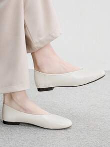 CUCCOO BIZCHIC 女款低鞋幫芭蕾平底鞋，法式溫柔米色極簡風，日常百搭休閒女鞋 - 米色 - 查看 5