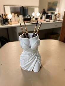 1PC Standard Compact 3D Printed Durable Lightweight Non Slip Scratch Resistant Versatile Creative Dress Shape Pen Holder Makeup Brush Organizer Stand Desktop Vanity Tray Storage Bucket For Home Office Desk Birthday Christmas Gift Stationery Supplies - White - View 6
