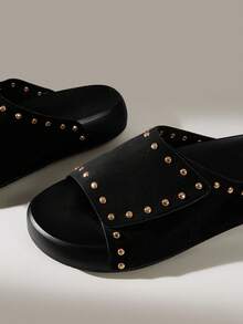 Solecia Women's New Fashion Comfortable Flat Beach Vacation Sandals - Black - View 3