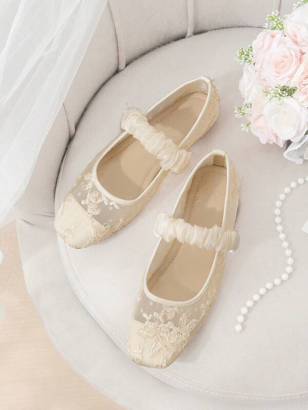 CUCCOO HITCHD Pleated Ribbon Floral Embroidery Mesh Square Head Flat Bottom Gentle Apricot Lace Mary Jane Single Shoes Travel Dating Daily Commuter
