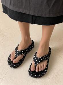 HighSole 春夏新款寬版露趾厚底女款涼鞋，柔軟舒適，適合購物、海邊度假、音樂節，百搭款 - 圓點黑 - 查看 3
