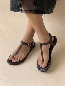HighSole 巧克力棕色鉚釘夾腳涼鞋，配古董金金字塔裝飾，音樂節風格，春夏街頭穿搭 - 棕色2x - 查看 3