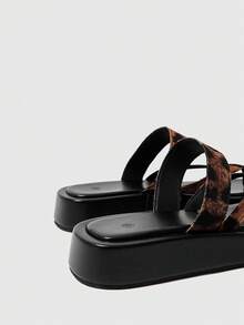 HighSole Spring And Summer New Leopard Print Cross Strap Toe Thick Bottom Design Comfortable Soft Bottom Flat Bottom Casual Style Leopard Print Women Slippers Party Travel - Leopard Brown - View 8