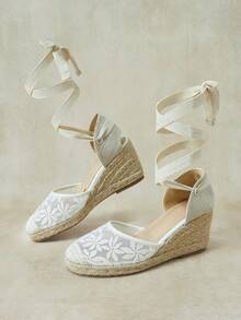Styleloop 女款楔跟厚底鞋，刺繡圖案，夏季露趾波希米亞度假涼鞋，麻繩編織羅馬沙灘涼鞋，交叉綁帶 - 白色 - 查看 3