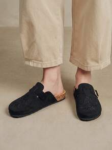 Solecia Women's Flat Round Toe Embroidered Slip-On Casual Comfortable Loafers Fall Shoes - Black - View 7