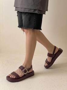 HighSole 雙帶式露趾方頭厚底平底休閒女款涼鞋，適合通勤、購物、度假穿著 - 酒紅色 - 查看 3