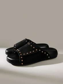 Solecia Women's New Fashion Comfortable Flat Beach Vacation Sandals - Black - View 1