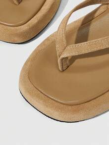 HighSole 女款鞋款簡單舒適易穿，露趾厚底涼鞋適合旅行與度假 - 卡其色 - 查看 5