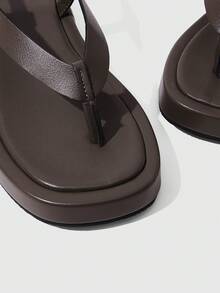 HighSole 春夏新款可調節扣設計夾腳露趾厚底增高涼鞋 都市極簡風 柔軟舒適 防滑 通勤逛街 海邊度假 音樂節 百搭夏季穿搭 - 淺咖啡色 - 查看 6