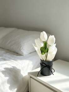 Mini Round Gift Box Artificial White Tulip Bouquet, Silk Fake Flower With Black Bow Decor, Aesthetic Dried Flower Ornament For Bedroom Table Wedding Party Home Decor Gift - White - View 9