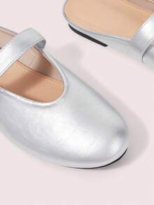 CUCCOO DOLLMOD Women's Silver Mary Jane Closed-Toe Mule Shoes, Round Toe Buckle Slip-On Flat Shoes, Commute Daily Casual Comfortable Women's Shoes - Silver - View 4