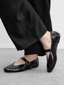 CUCCOO BIZCHIC 女款時尚通勤百搭休閒瑪麗珍平底鞋，聖誕與春季鞋款 - 墨黑色 - 查看 4
