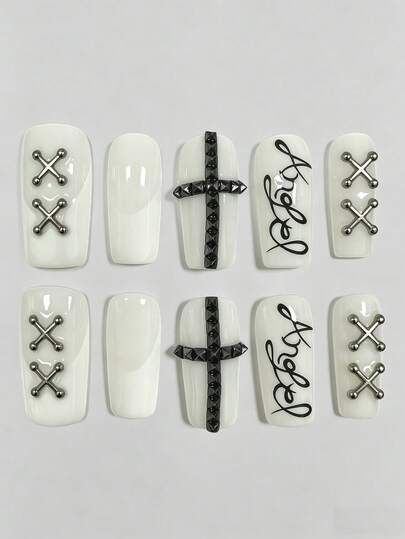 Goth 10 pezzi di unghie finte bianche serie Millennial Babes punk con stampa di lettere e rivetti a croce, realizzate a mano, adatte per università, shopping, discoteche, ecc.