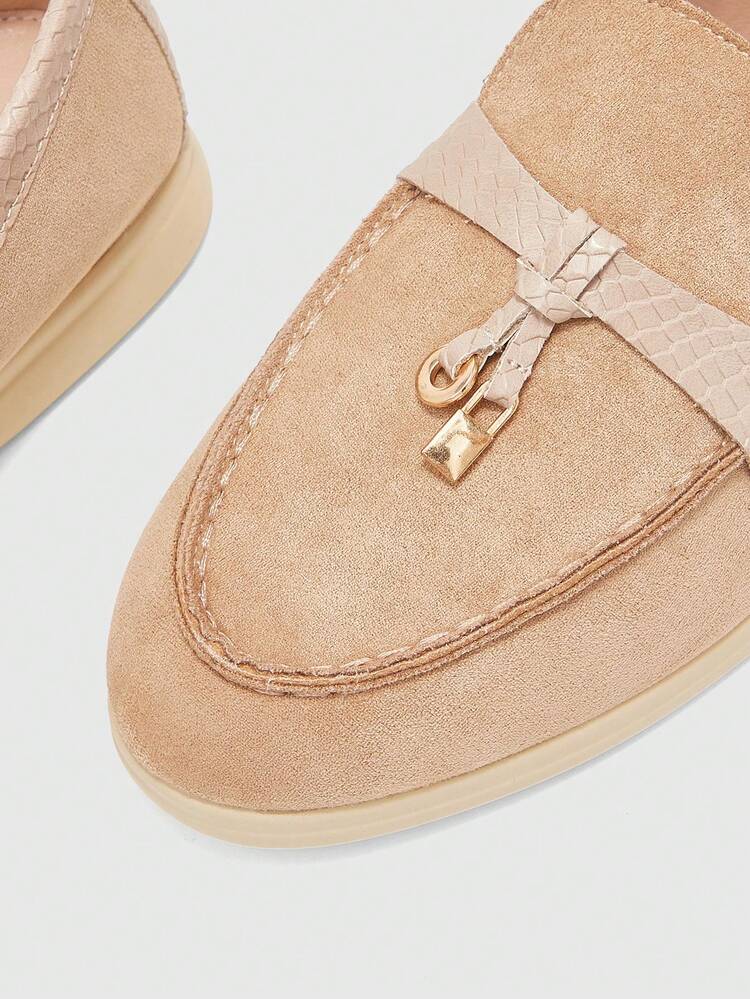 CUCCOO BIZCHIC Sepatu Wanita Modis Warna Aprikot Gelap Bahan Suede dengan Sentuhan Nyaman untuk Berpergian Sepatu Loafer Datar Wanita Sepatu Datar Wanita Cocok untuk Berbelanja dan Bekerja Kencan - Aprikot - View 7