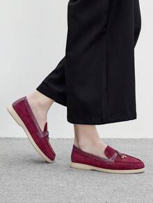 CUCCOO BIZCHIC 女款時尚酒紅色麂皮拼接舒適通勤平底樂福鞋，適合購物、上班與日常穿著 - 酒紅色 - 查看 4