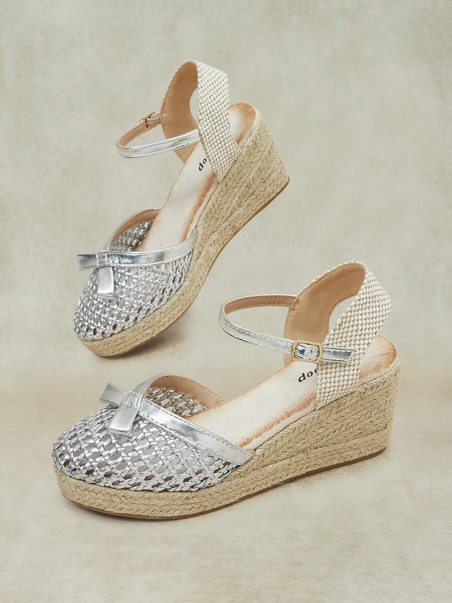 Styleloop Sandalias de moda para mujer con suela gruesa, cuerda de cáñamo, punta redonda y hebilla, estilo resort - Plateado - Ver 1