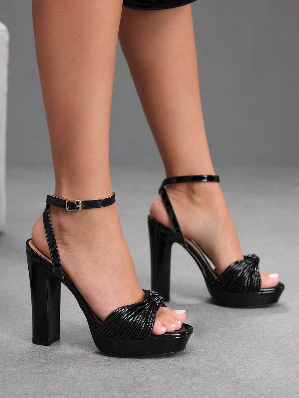 CUCCOO SZL Chic Women's Gold Platform Block Heel Sandals With Knotted Detail And Ankle Strap Fashionable Party Shoes