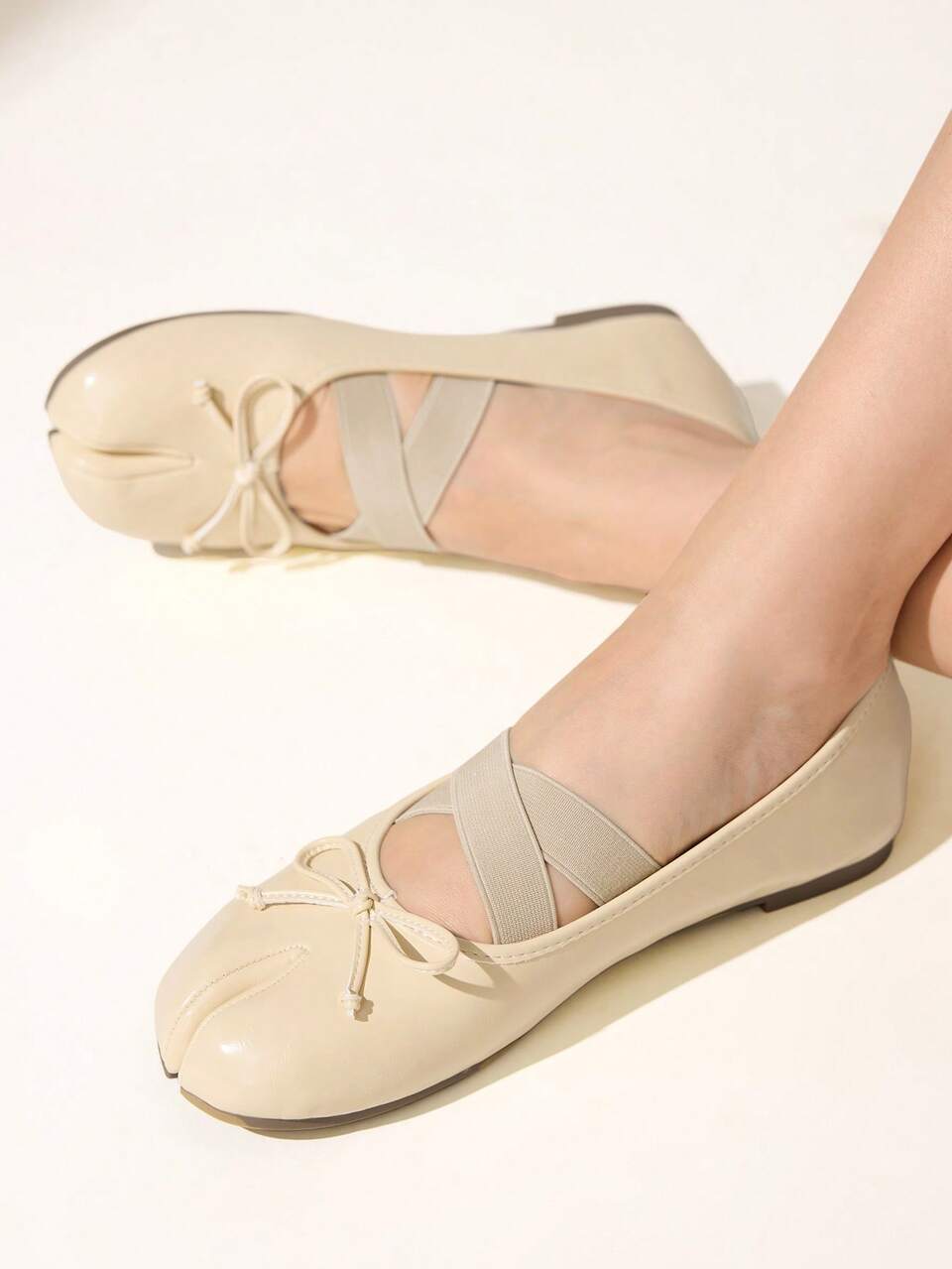 CUCCOO CHICEST Women's Criss‑Cross Elastic Strap Bow Tabi Slip‑On Flat Ballet Flats Beige Daily Casual Shoes