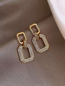Clariva 1 Pair Of Vintage-Style Diamond-Studded Geometric Earrings, Two Types Of Earrings Will Be Sent Randomly - Yellow Gold - View 2