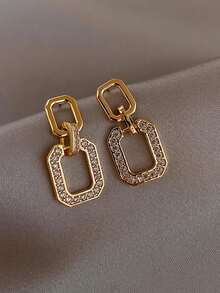 Clariva 1 Pair Of Vintage-Style Diamond-Studded Geometric Earrings, Two Types Of Earrings Will Be Sent Randomly - Yellow Gold - View 6