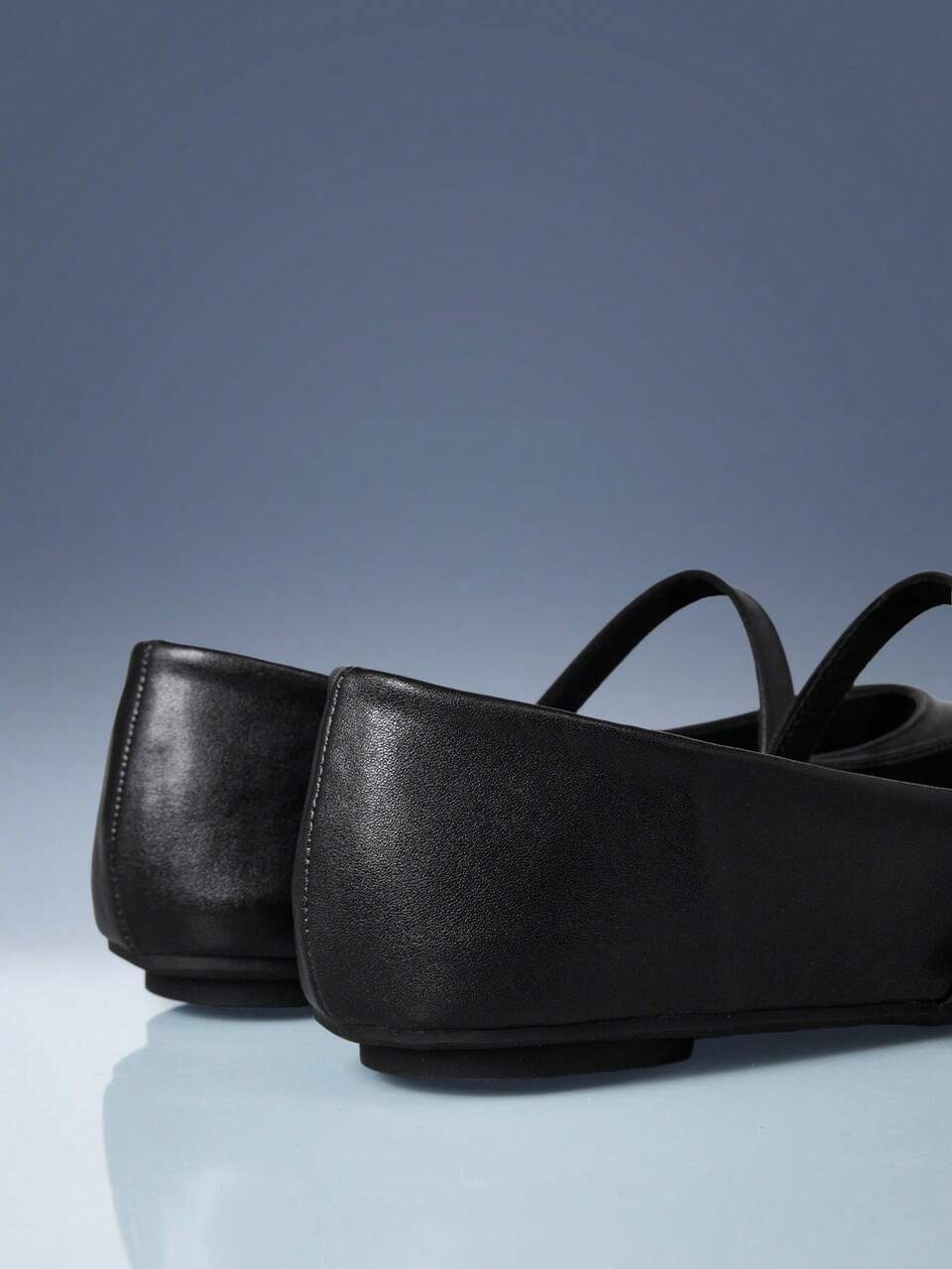 CUCCOO GRLICON Ladies, Flat Shoes, Vacation Atmosphere, Summer Wear, Travel Essentials, Y2K, Cool Girl Night Out Wear