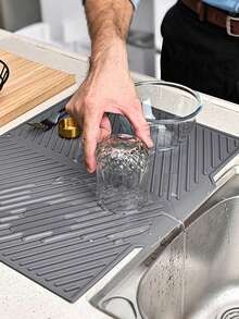 Tapete de secado de silicona con borde extra ancho - Alfombra de drenaje antideslizante para encimera de cocina para platos, cuencos, utensilios | Rejilla de secado flexible resistente a los olores - Gris - Ver 5