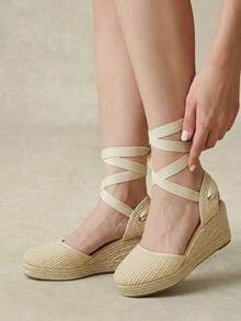 Styleloop 女款波希米亞風扣飾設計時尚坡跟鞋，波希米亞風，旅行必備，夏季穿搭，度假氛圍 - 米色 - 查看 7