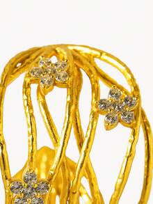 Opalesca 18K Gold-Plated Flower Inlaid Texture Light Luxury Stud Earrings - Yellow Gold - View 6
