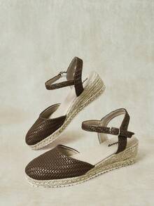 Styleloop New Brown Embossed Straw Wedge Sandals With Ankle Strap, Casual Beach Holiday Outdoor Comfortable Versatile Women's Shoes - Brown 3 - View 1