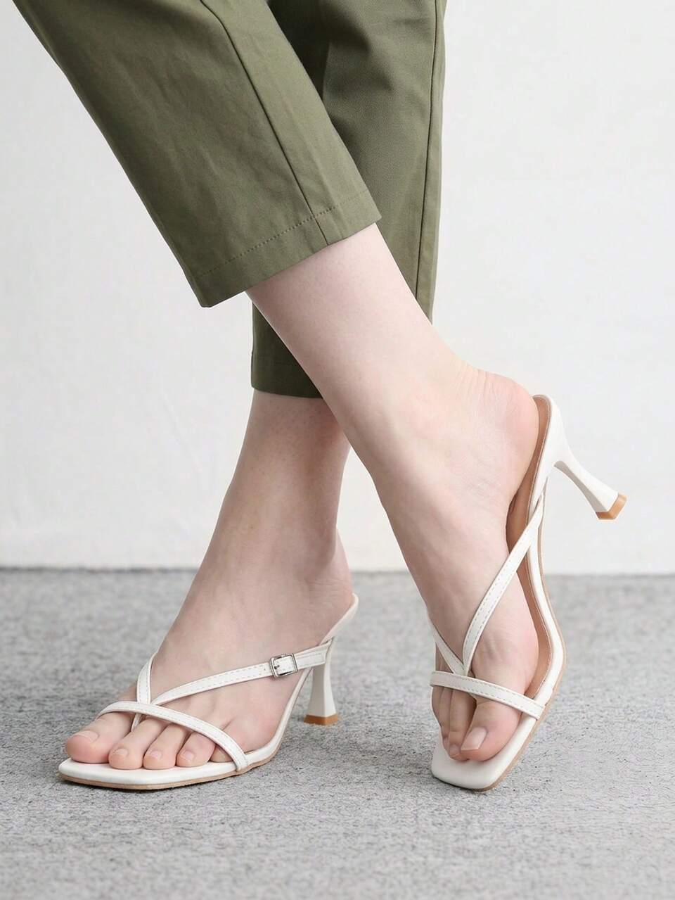 CUCCOO BIZCHIC Women Shoes Square Toe Kitten Heel White Flip-Flops High Heel Sandals Stylish And Comfortable Daily Versatile Commuter Women's Sandals Slippers