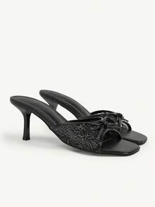 CUCCOO CHICEST 女款時尚性感方頭刺繡線條蕾絲網布蝴蝶結拖鞋，中高跟細直跟，淺A色 - 黑1金屬線網 - 查看 1