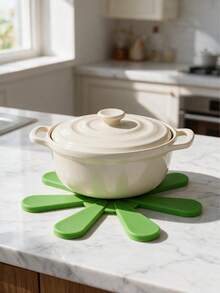 Joivida 1PC/1SET Tree Shaped Foldable Heat Resistant Trivet, Gradient Green Silicone Pad With Creative Tree Modeling, Smooth Solid Surface And Split Foldable Design, Works As Anti-Scald Table Protector To Block High Temperature And Prevent Tabletop Scratches - Multicolor - View 2