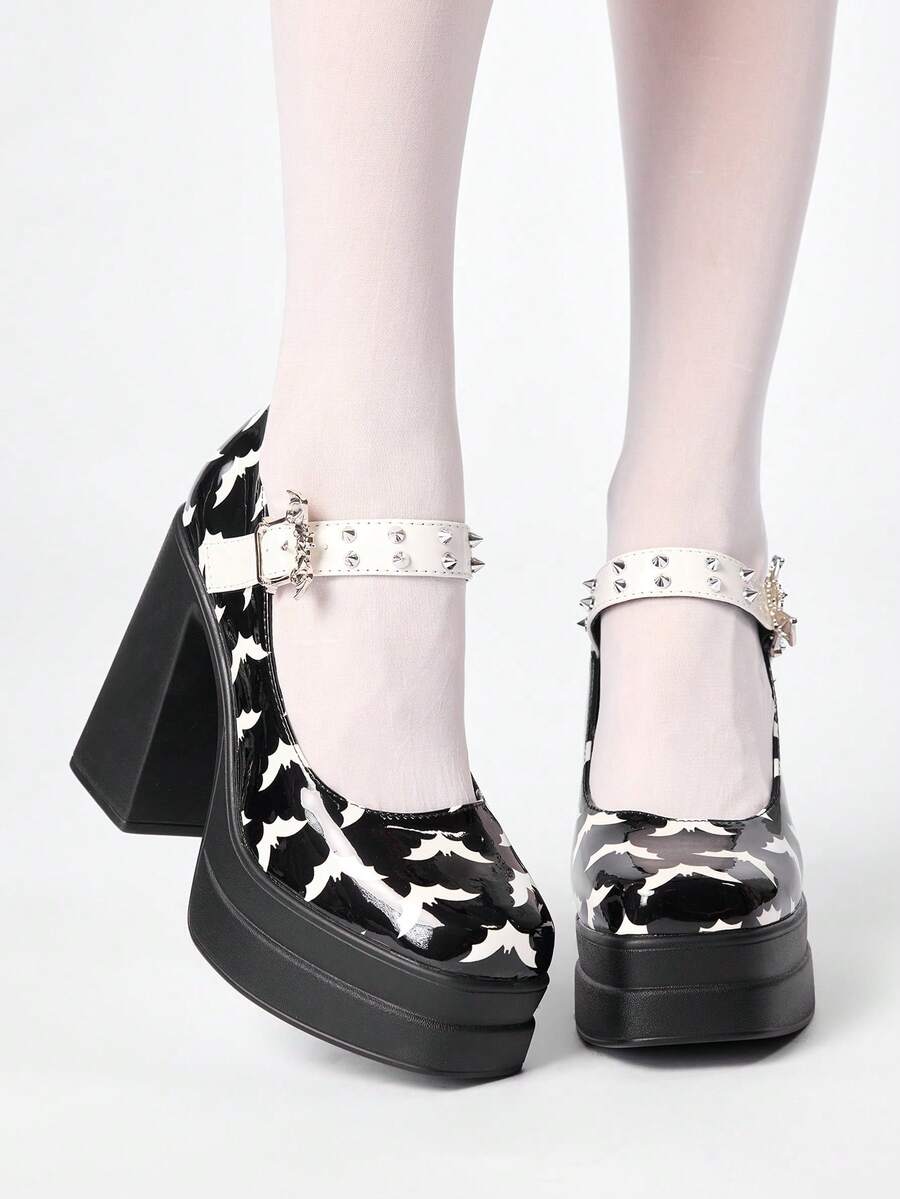 ROMWE Grunge Punk Fashion Women's Platform High-Heeled Shoes, Punk Gothic, Bat Buckle Rivet Inlay, Shoe Body Bat Pattern, Classic Sexy Adaptation To Parties Fall Shoes - Black - View 1