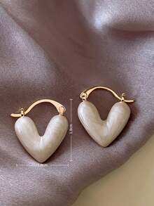 Trivaya 1 Pair Of Heart-Shaped Ear Buckles - Multicolor - View 7