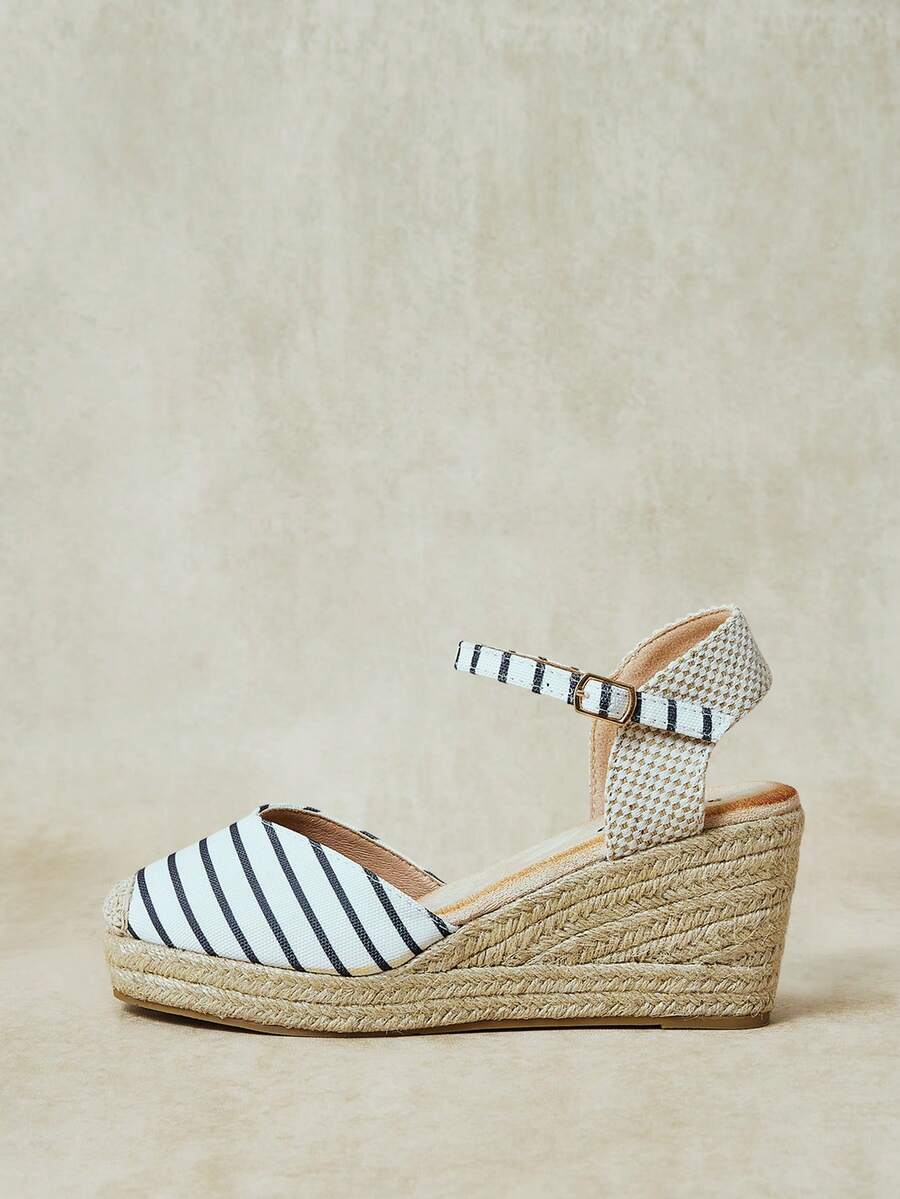 Styleloop Women's Bohemian Buckle Design Fashion Women's Shoes - Blue - View 1