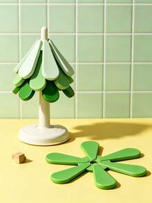 Joivida 1PC/1SET Tree Shaped Foldable Heat Resistant Trivet, Gradient Green Silicone Pad With Creative Tree Modeling, Smooth Solid Surface And Split Foldable Design, Works As Anti-Scald Table Protector To Block High Temperature And Prevent Tabletop Scratches - Multicolor - View 1